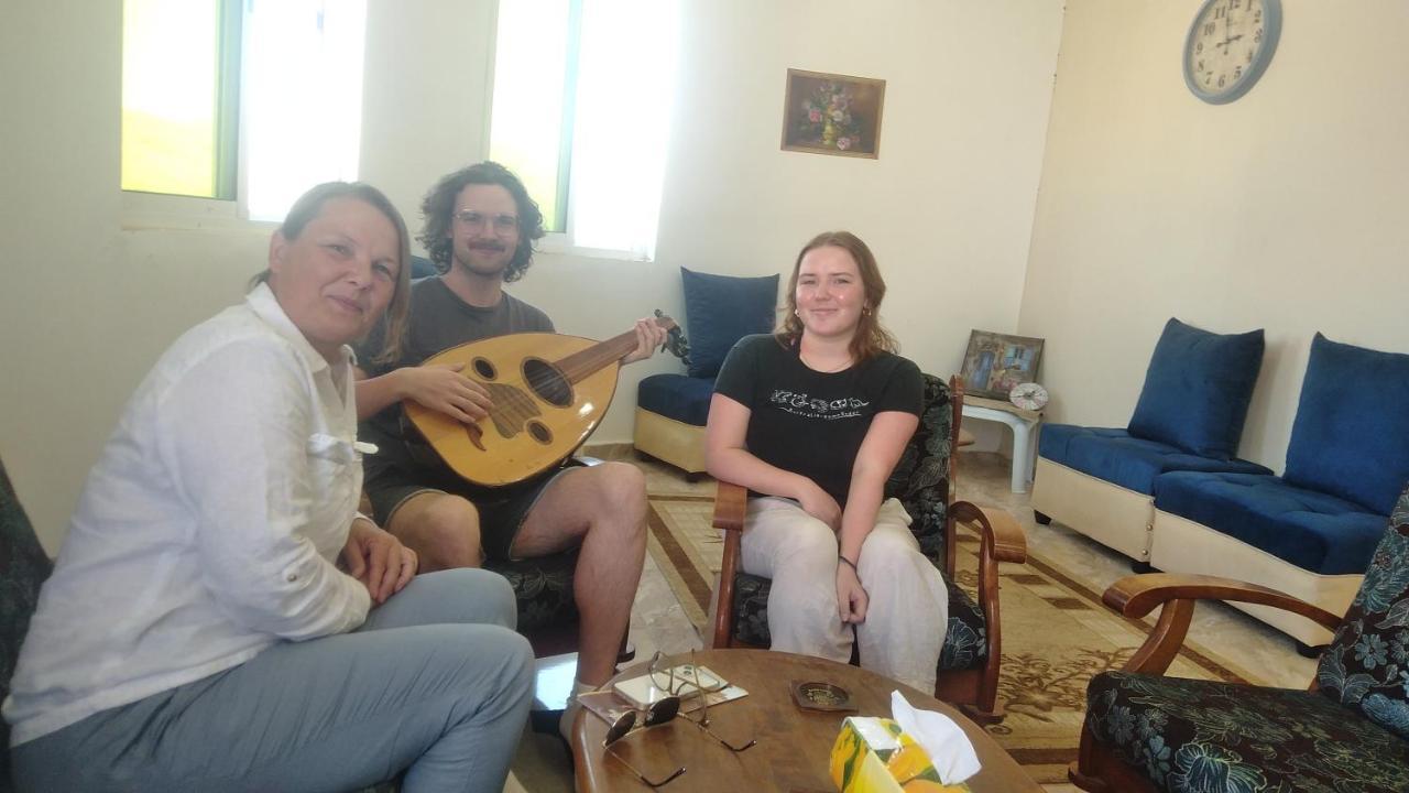 Wonderful Friends House Ξενοδοχείο Ουάντι Μούσα Εξωτερικό φωτογραφία