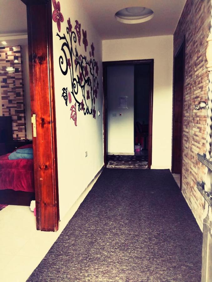 Wonderful Friends House Ξενοδοχείο Ουάντι Μούσα Εξωτερικό φωτογραφία