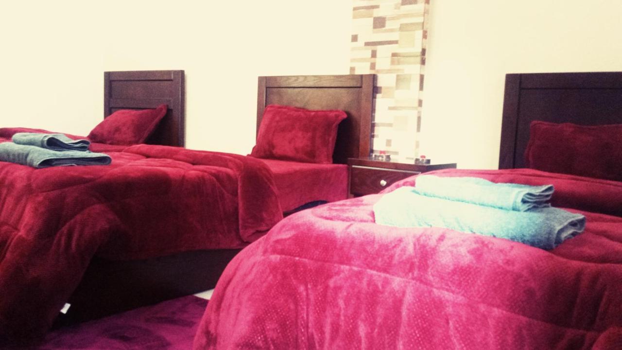 Wonderful Friends House Ξενοδοχείο Ουάντι Μούσα Εξωτερικό φωτογραφία