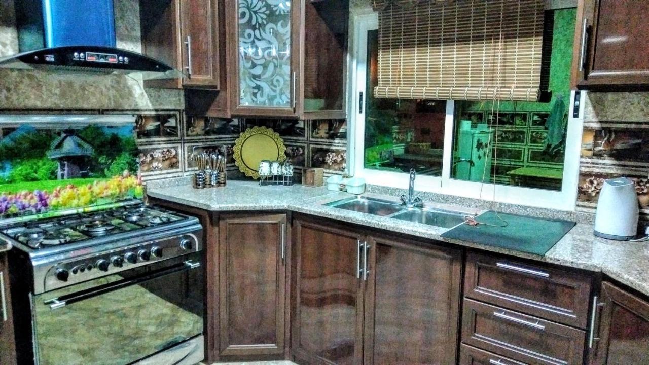 Wonderful Friends House Ξενοδοχείο Ουάντι Μούσα Εξωτερικό φωτογραφία