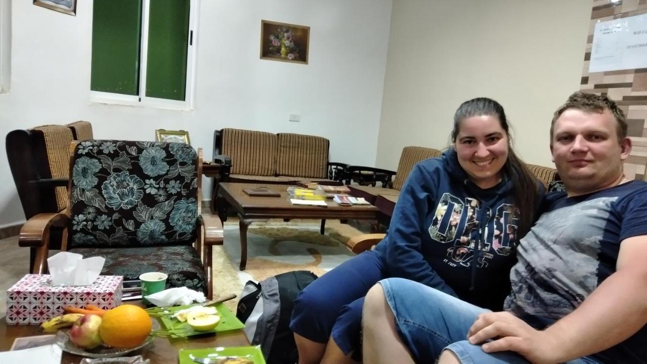 Wonderful Friends House Ξενοδοχείο Ουάντι Μούσα Εξωτερικό φωτογραφία